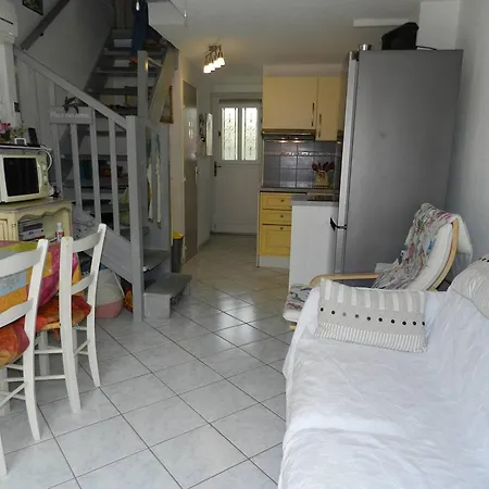 Le Lavandou, 3 Pieces, 4 Personnes - Fr-1-251-622 * Le Lavandou