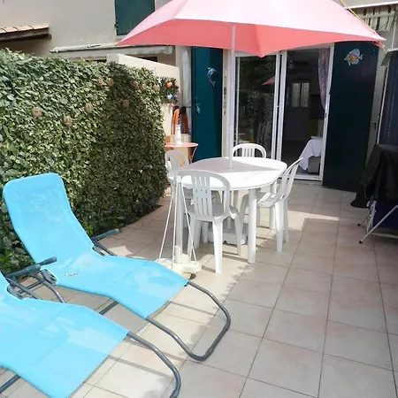 Apartment Le Lavandou, 3 Pieces, 4 Personnes - Fr-1-251-622 *